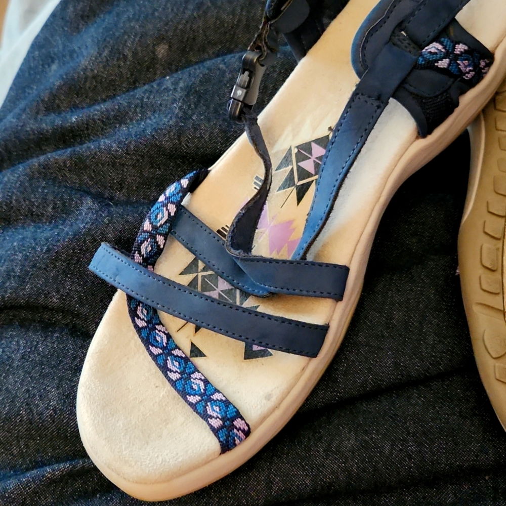 Water sandals